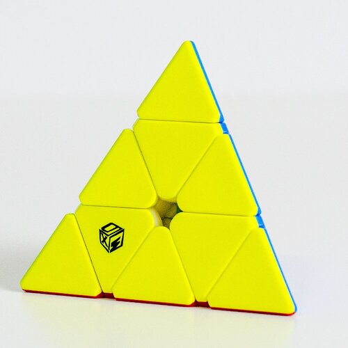 Piramida (Pyraminx) QiYi XMD V2 M, bez nalepnica Slike