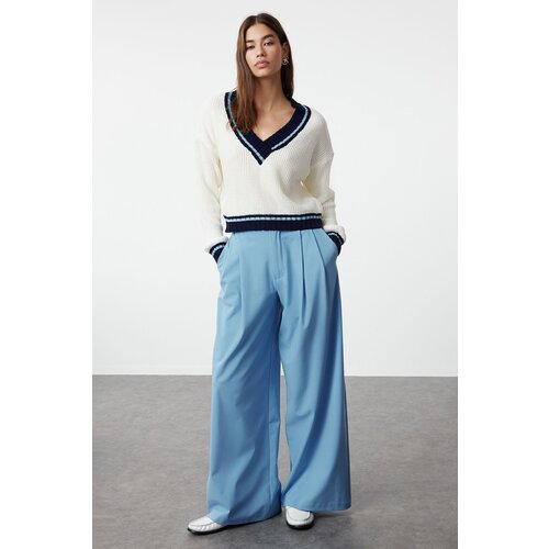 Trendyol Ecru Crop V-Neck Knitwear Sweater Slike
