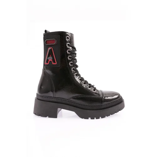 DGN K9062 Women's Lace-Up Emblem Detail Boots.