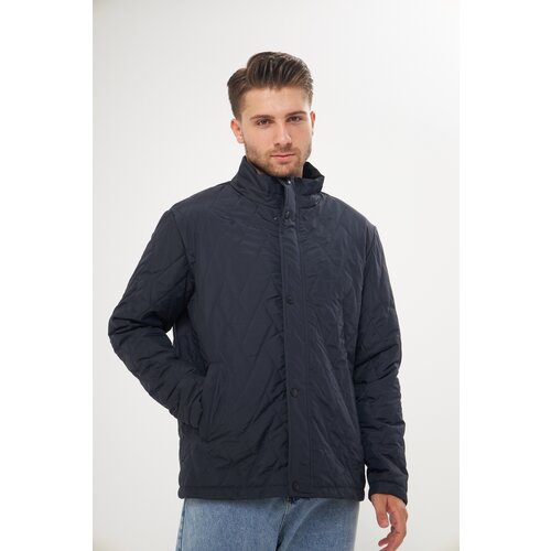 River Club Men's Navy Blue Waterproof And Windproof Stand Up Collar Quilted Patterned Coat. Cene