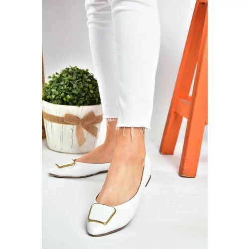 Fox Shoes P726776309 White Women's Flats with Buckles Accessory