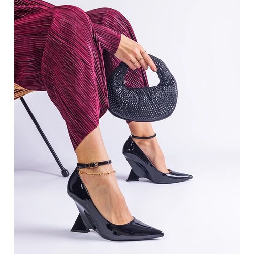 Gemre Black patent wedge pumps Florianda Cene
