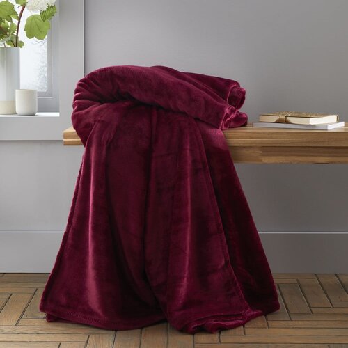 Catherine Lansfield Rdeča odeja iz mikropli&amp;scaron;a 130x170 cm Raschel Velvet &amp;ndash; Slike
