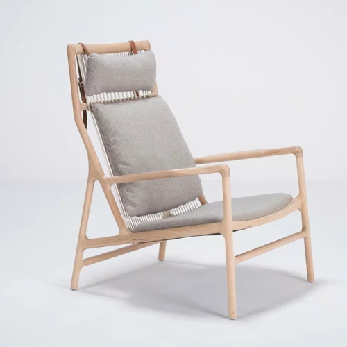 Gazzda Fotelj s strukturo iz hrastovega lesa in sivim tekstilnim sedežem Dedo
