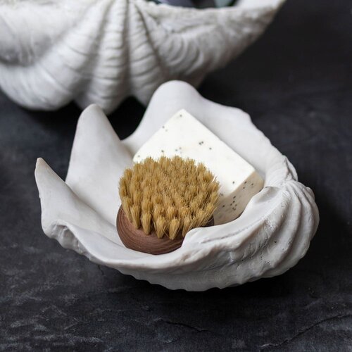 Mette Ditmer Denmark Dekorativni pladenj iz poliresina 24x19 cm Shell &amp;ndash; Slike
