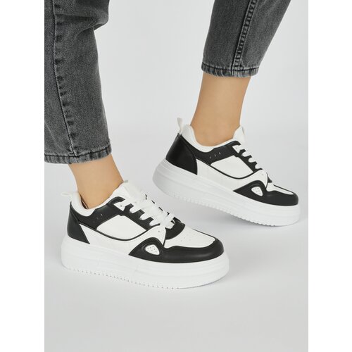 Shelvt Black women's platform trainers Cijene