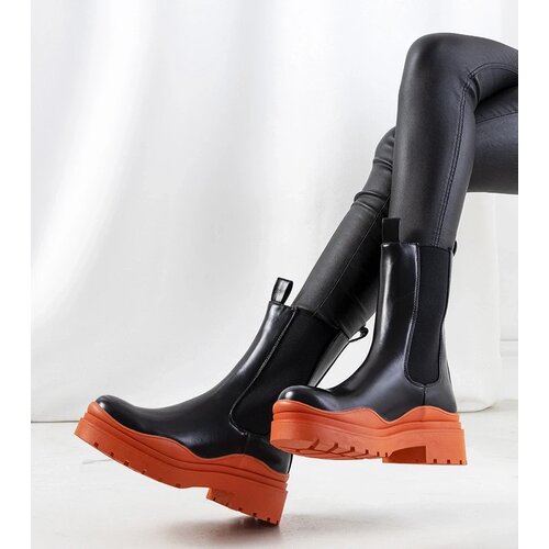 D/CEO Black patent leather insulated boots Campi Cene