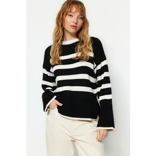 Trendyol Sweater - Schwarz - Regular fit Slike