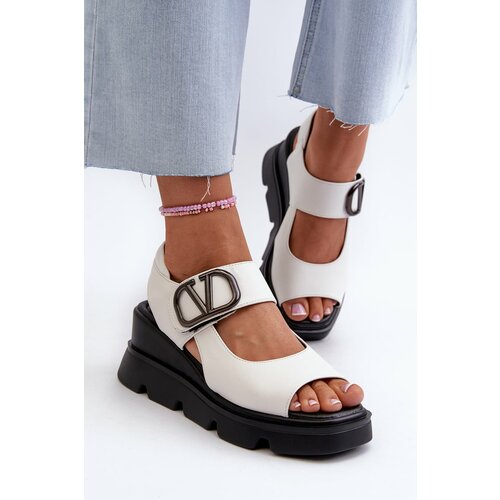 Kesi Women's wedge and platform sandals made of eco leather, white triaola Cene