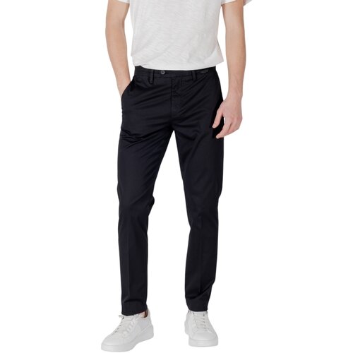 Antony Morato Hlače MARK SLIM FIT WITH LOGOED RUBBER FLAG MMTR00708-FA800197 Črna Slike