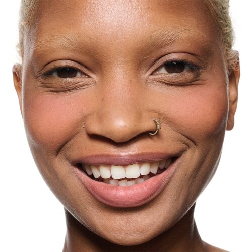 MAC Cosmetics Powder Kiss Lip + Cheek Mousse večnamensko ličilo za ustnice in lica odtenek Mull It Over 5 ml Slike