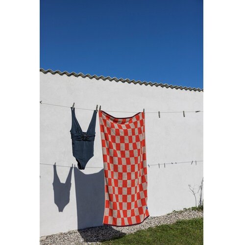 Mette Ditmer Denmark Oranžno-bež frotirna brisača iz organskega bombaža 50x90 cm Retro &amp;ndash; Slike