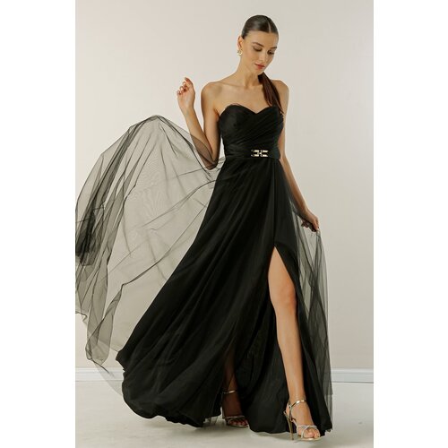 By Saygı Strapless, Buckled Waist, Draped and Lined Long Tulle Dress Cene