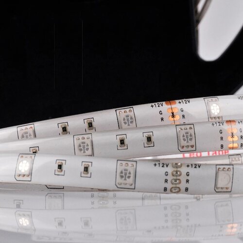  LED RGB prigu&amp;scaron;iva spolja&amp;scaron;nja traka 5m LED/14W/12V IP65 + daljinski upravljač Slike