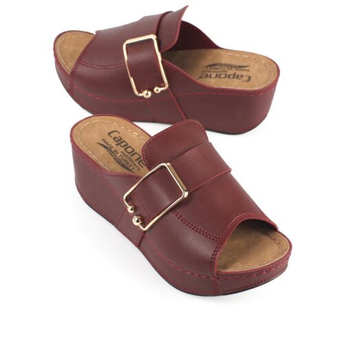 Capone Outfitters Mules - Burgundy - Wedge Cene