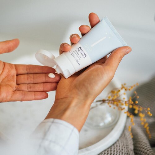 Naif Face negovalna krema za dan 50 ml Slike