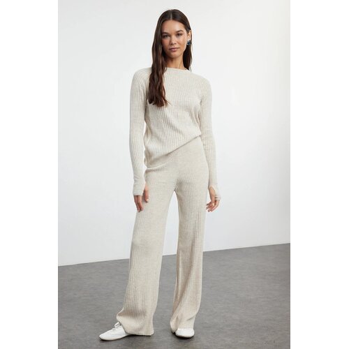 TRENDYOLMILLA ženski set top i pantalone TWOAW24AU00032, bež-&amp;scaron;koljka Slike