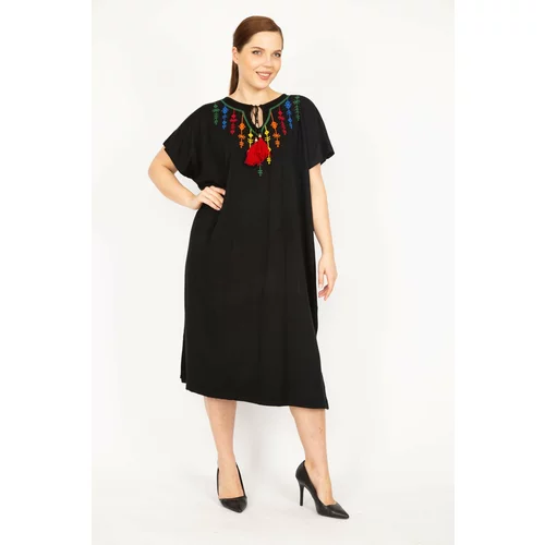 Şans Women's Black Plus Size Embroidery Detailed Low Sleeve Dress