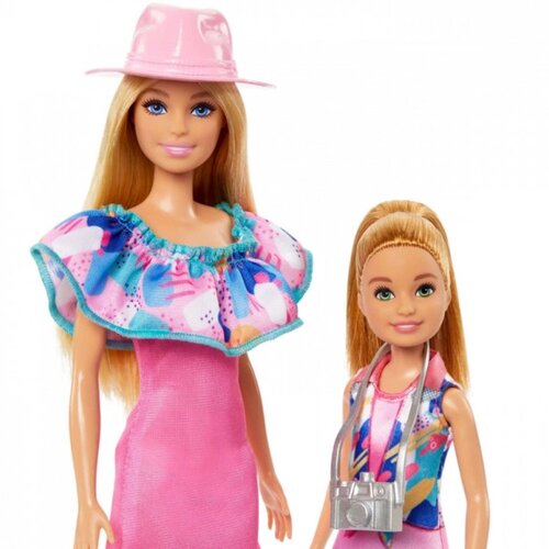 Barbie i Stacie sa kucom Slike