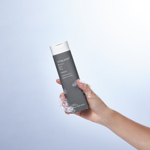 Living Proof Perfect Hair Day hidratantni &amp;scaron;ampon za sve tipove kose 710 ml Slike