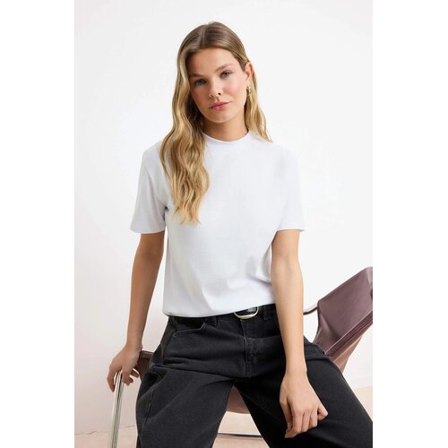 TRENDYOLMILLA Ženska majica TWOAW20TS0096, Bela Slike