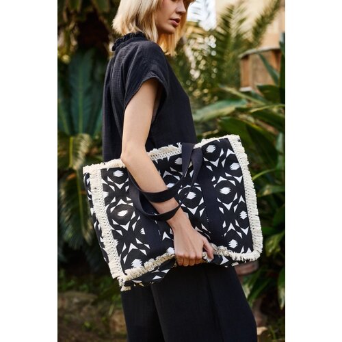 Marisse Large Black Fringed Bag Slike
