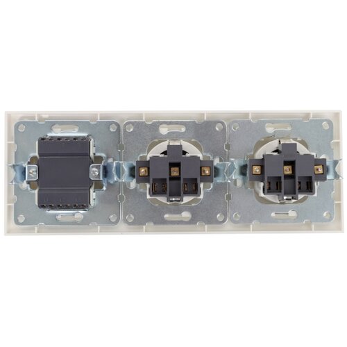 Aigostar trostruki prekidač br. 3 i 2&amp;times; SCHUKO utičnice 230 V sa ramom, bela Slike