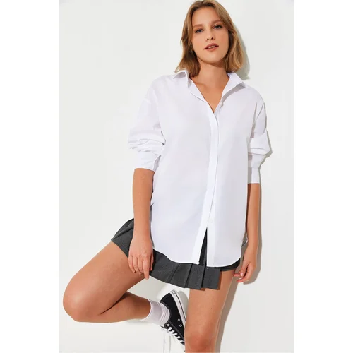 Bianco Lucci Women's Loose Cut Basic Shirt