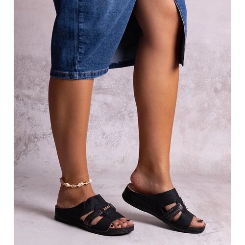 D/CEO Black sandals on a block heel Millo Cene