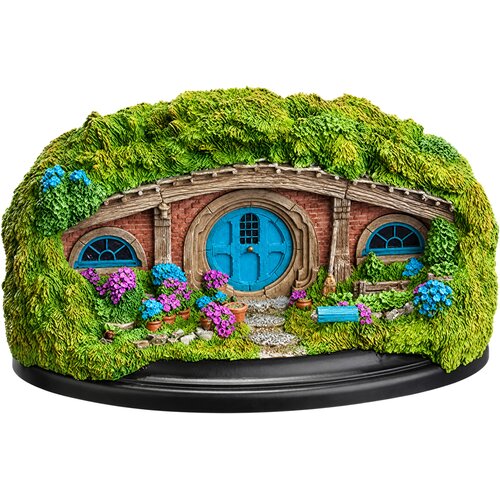 The Hobbit Hobbit Hole Bagshot Row Blue Door zbirateljska diorama 16cm Slike