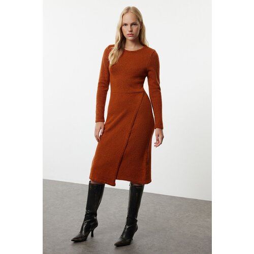 Trendyol Brick Midi Knit Soft Texture Double Breasted Detail Dress Cene