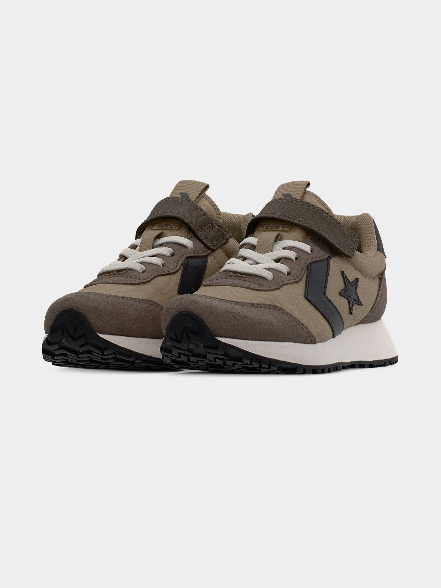Converse Superge &amp;#039;Omega Trainer 1V&amp;#039; brokat / svetlo rjava Slike
