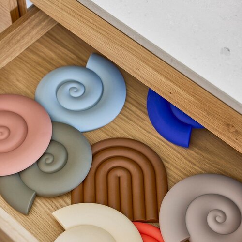 OYOY Living Design Silikonski stalak za suđe 15x16,5 cm Nautilus &amp;ndash; Slike