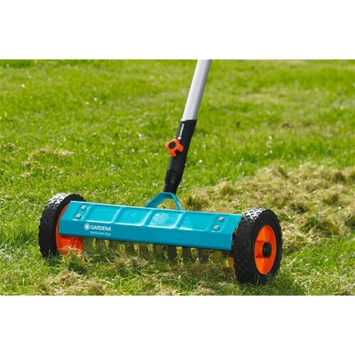 Gardena vertikalni prozračivač trave - Combisystem Slike