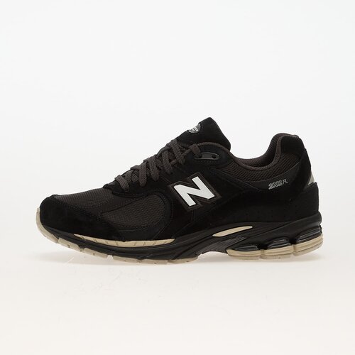 New Balance Sneakers 2002R Black EUR 44 Cene