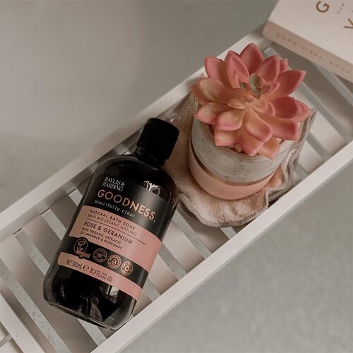 Baylis &amp;amp; Harding Goodness Rose &amp;amp; Geranium Natural Bath Soak kopel 500 ml Slike