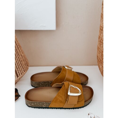 DStreet Klapki damskie NOLVINA kamelowe Slike