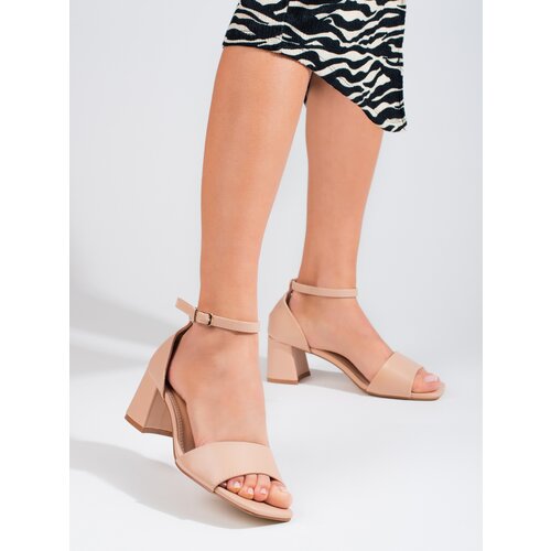 SHELOVET Classic beige sandals on a low post Slike
