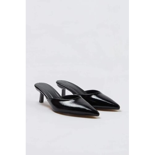 Trendyol Shoes Ženske cipele Takss26To00090, Crne Slike