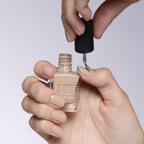 Catrice GEL AFFAIR lak za nohte odtenek 010 Lost My Camel In The Desert 10.5 ml Slike