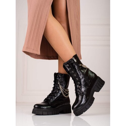 SHELOVET Black ankle boots with Sokolski chains Slike