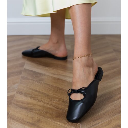 D/CEO Black closed-toe flat sandals Matila Slike