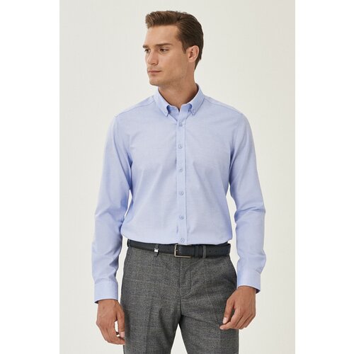 ALTINYILDIZ CLASSICS Men's Light Blue Non-Iron Non-iron Slim Fit Slim-Fit 100% Cotton Buttoned Collar Shirt. Cene