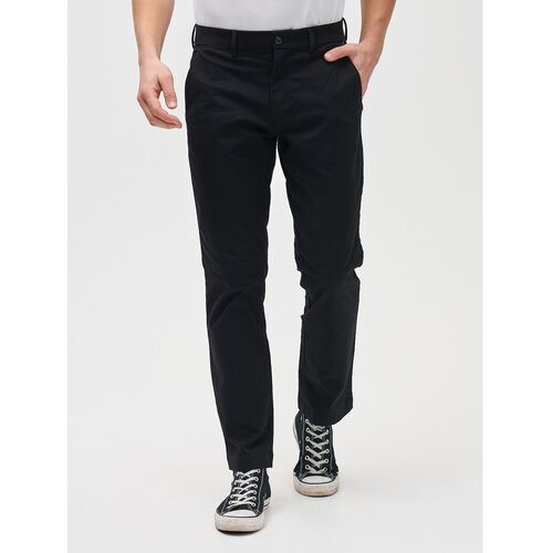 GAP Pants modern khakis in straight fit with Flex - Men Cene
