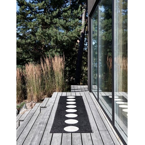 Pappelina Črno-bel zunanji in notranji tekač 70x150 cm Vera Black &amp;ndash; Slike
