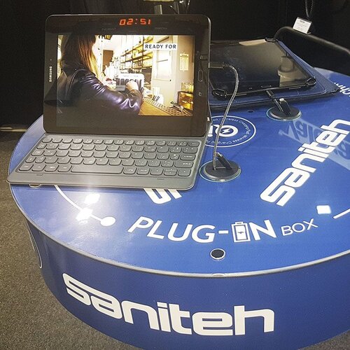 PLUG-IN Box Lounge stolić za punjenje mobitela Slike