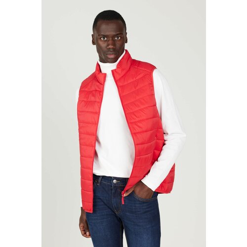 AC&Co / Altınyıldız Classics Men's Red Inflatable Windproof Warm Fiber Ultra Light Vest with Portable Bag Cene