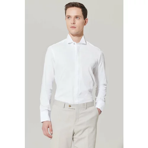 ALTINYILDIZ CLASSICS Men's White Shirt with Wrinkle-Free Fabric, Slim Fit, Fitted Fit 100% Cotton, Black Detailed, Collar Collar.