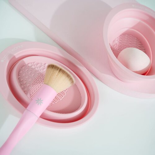 Brushworks Silicone Makeup Brush Cleaning Bowl silikonski pripomoček za či&amp;scaron;čenje čopičev 1 kos Slike