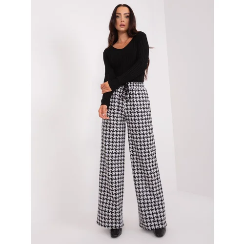 Fashion Hunters Black and white patterned fabric trousers